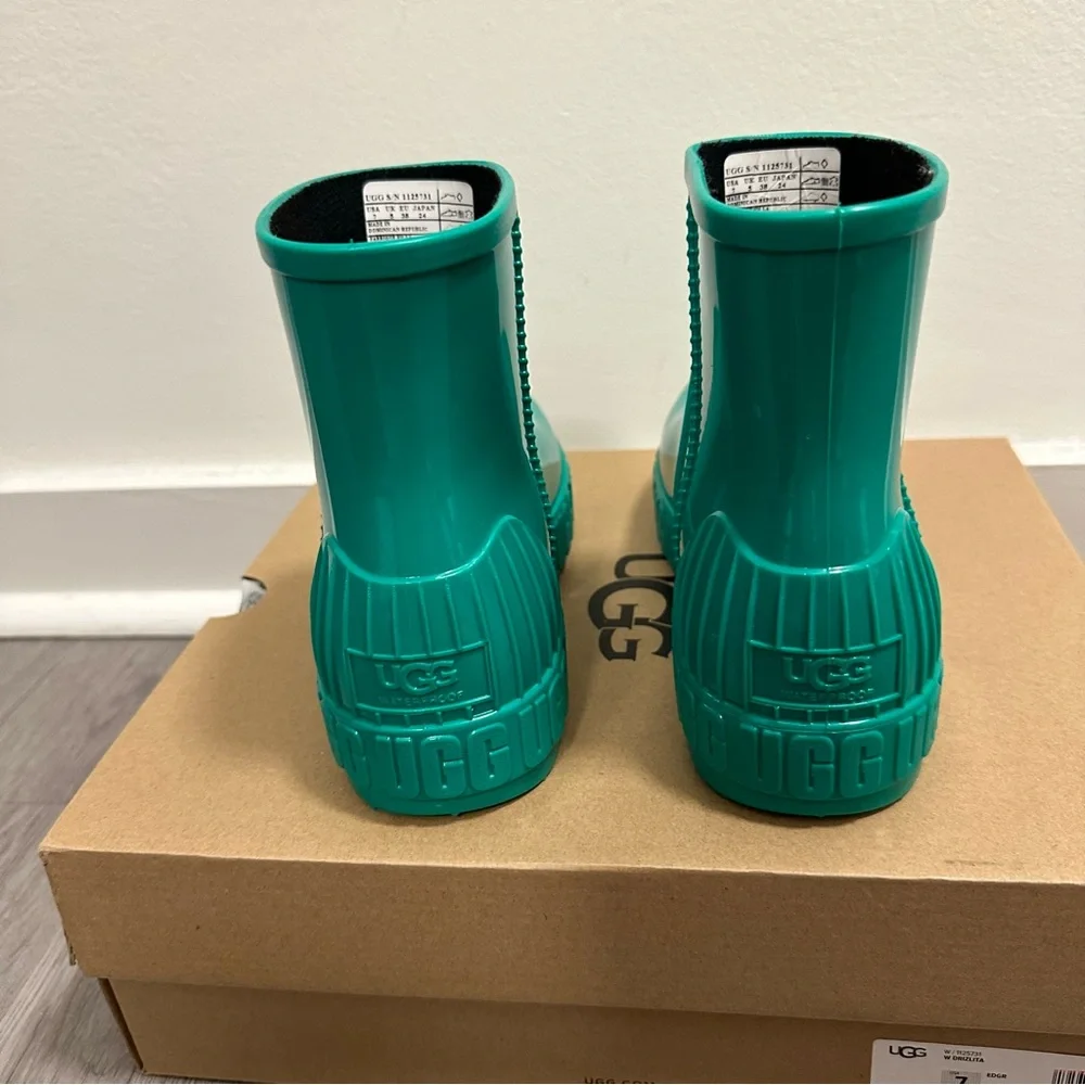 UGG new drizlita